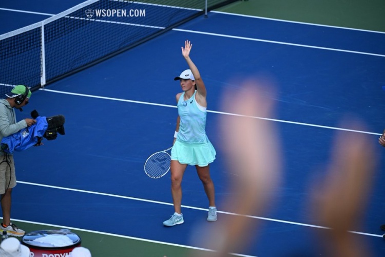 俱乐部陷入 俱乐部陷入