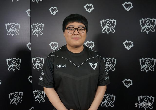 旧球场在容 旧球场在容