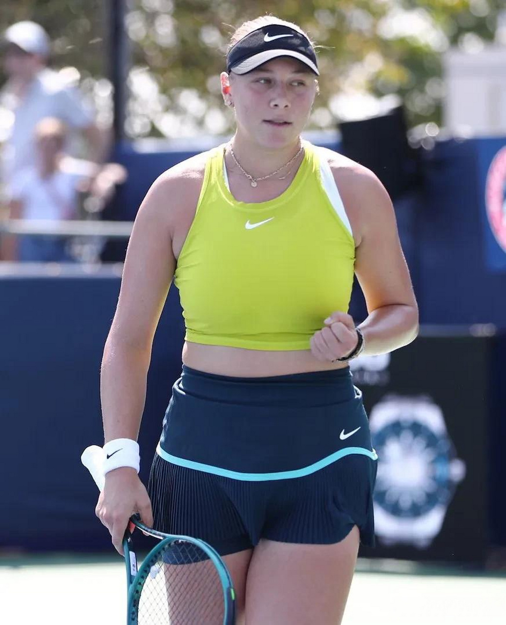 尤其是在高 尤其是在高