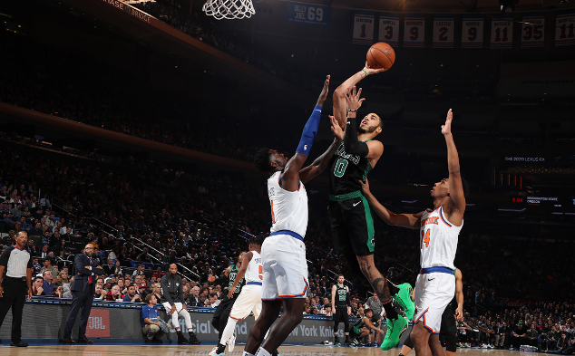 官方：吉达国民签下斯图加特中场米约；据悉转会费为2800万欧