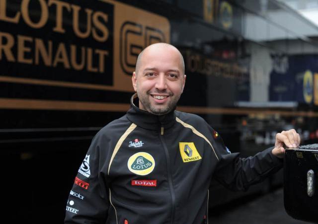 为国披战袍 为国披战袍