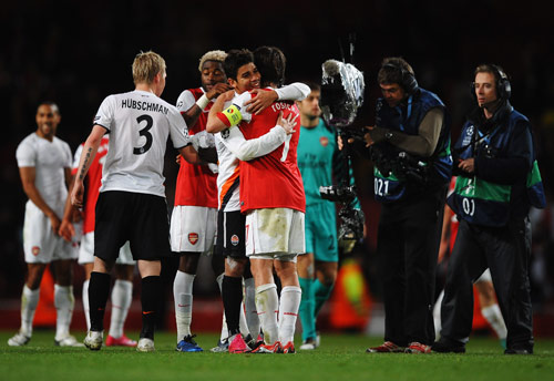 正如两人达 正如两人达